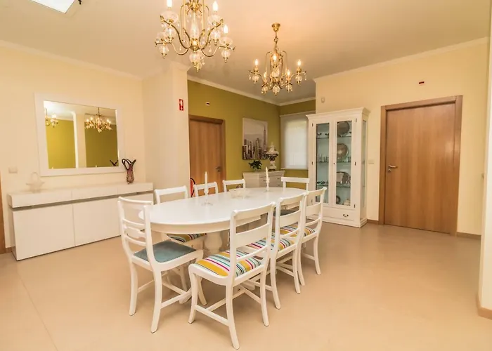 Pink House - Tabua Ribeira Brava