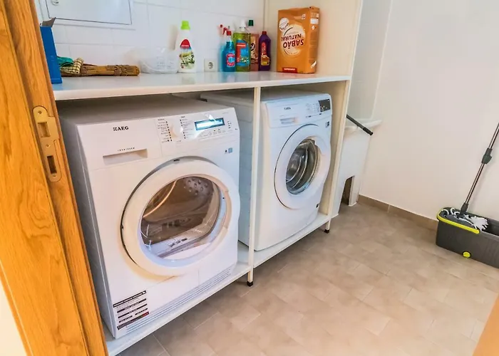 Pink House - Tabua Semesterbostad